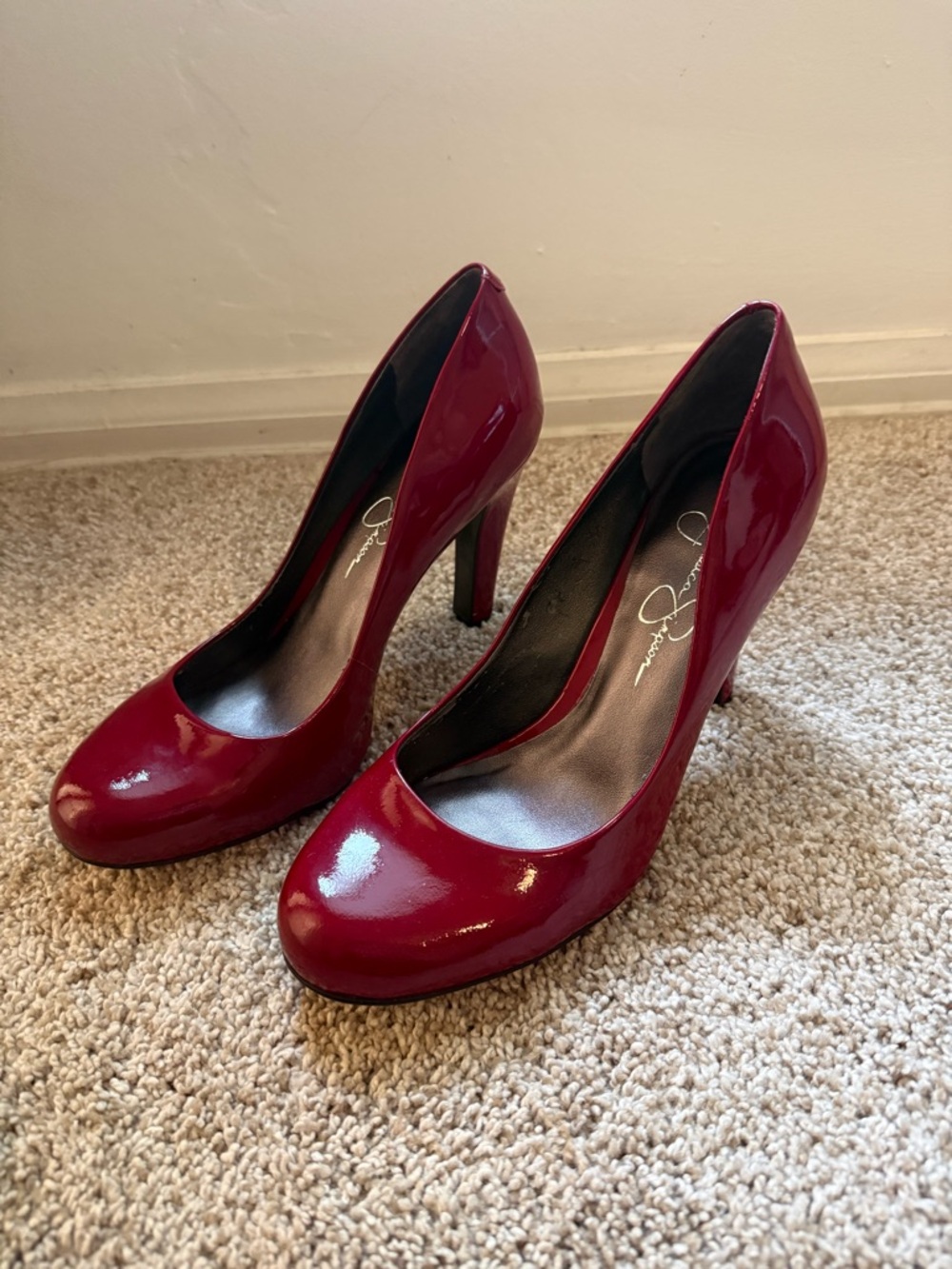 Jessica Simpson Bright Red Patent Round-Toe Heels